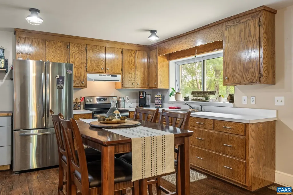 1376 Wyatt Mountain Road Dyke VA 22935