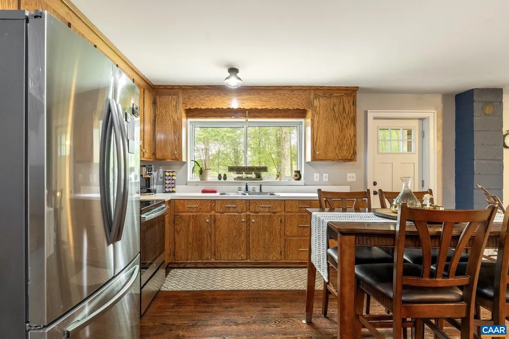 1376 Wyatt Mountain Road Dyke VA 22935