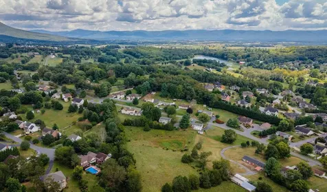 3385 Shen Lake Drive Rockingham VA 22801