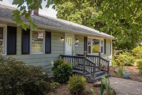 3385 Shen Lake Drive Rockingham VA 22801