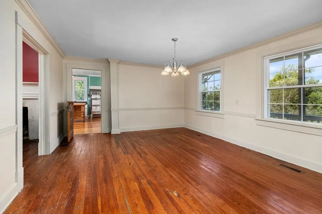 745 Albevanna Spring Road Scottsville VA 24590