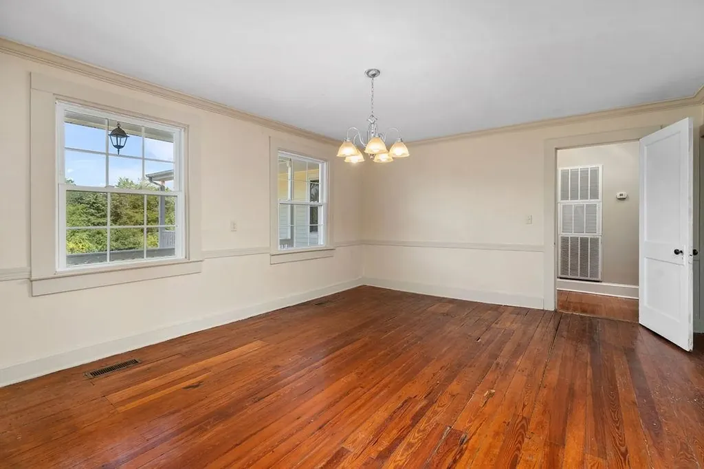 745 Albevanna Spring Road Scottsville VA 24590