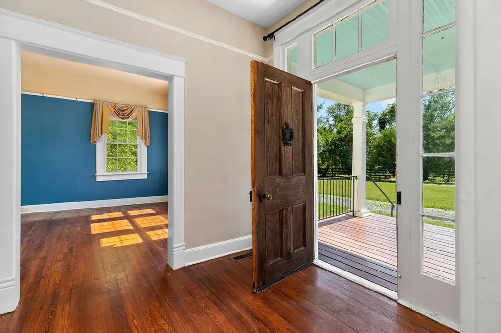 745 Albevanna Spring Road Scottsville VA 24590