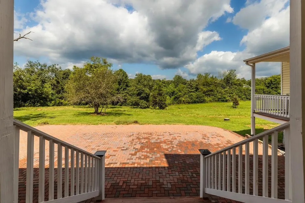 745 Albevanna Spring Road Scottsville VA 24590