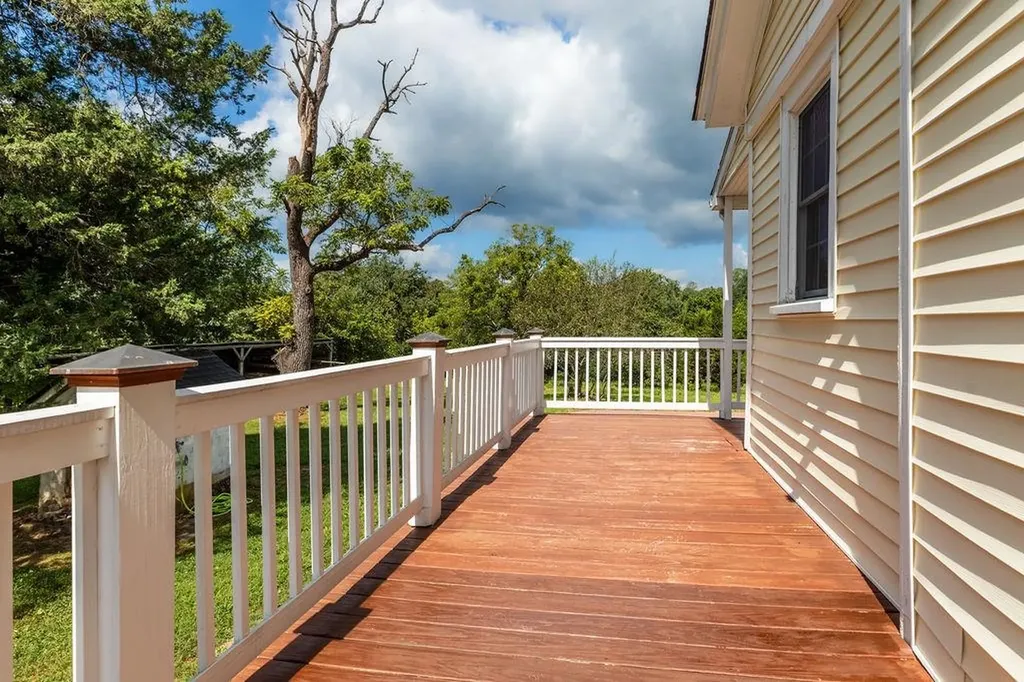 745 Albevanna Spring Road Scottsville VA 24590