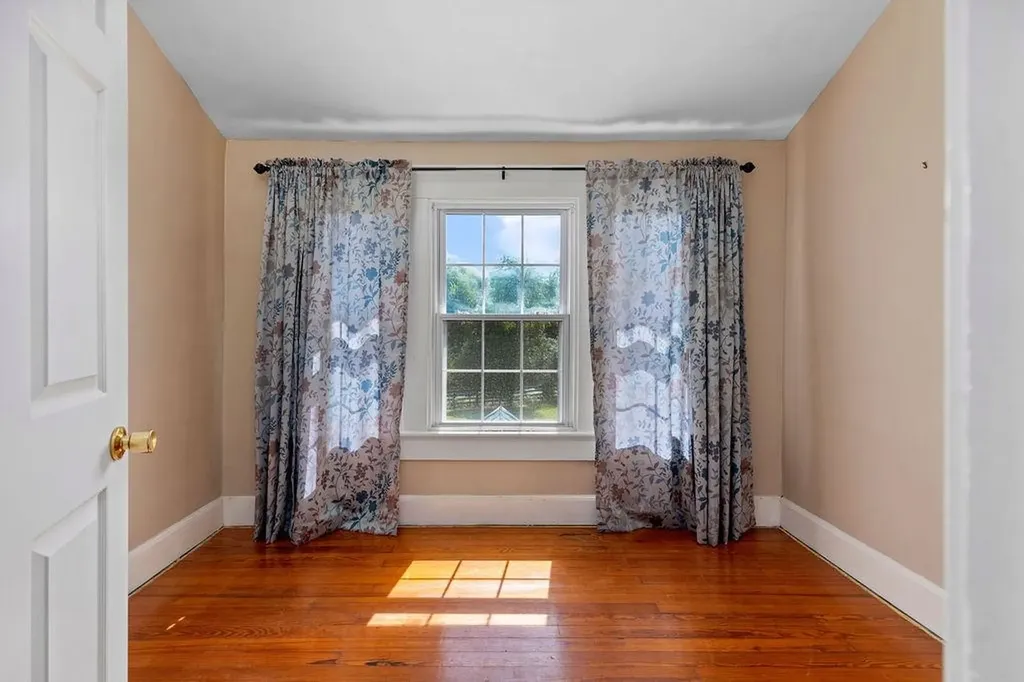 745 Albevanna Spring Road Scottsville VA 24590