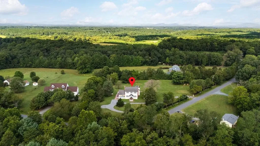 745 Albevanna Spring Road Scottsville VA 24590