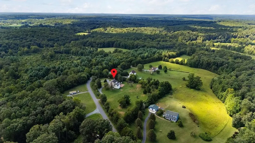 745 Albevanna Spring Road Scottsville VA 24590