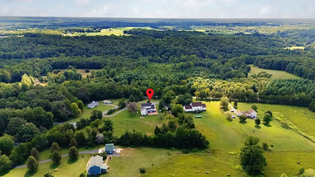 745 Albevanna Spring Road Scottsville VA 24590