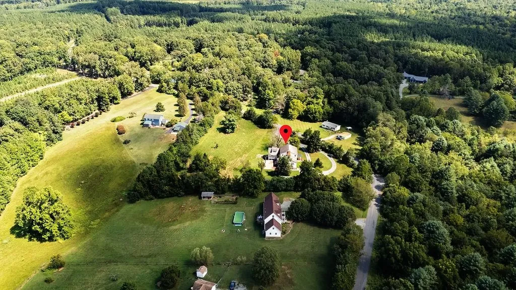 745 Albevanna Spring Road Scottsville VA 24590