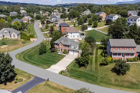 2950 Brookshire Drive Rockingham VA 22801