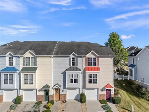 1123 Patrick Henry Place Harrisonburg VA 22802