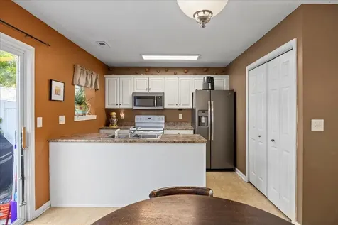 1123 Patrick Henry Place Harrisonburg VA 22802