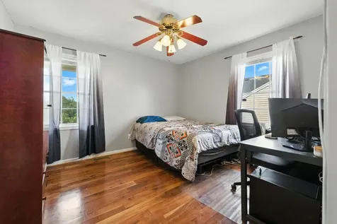 18 Foxhall Lane S Weyers Cave VA 24486