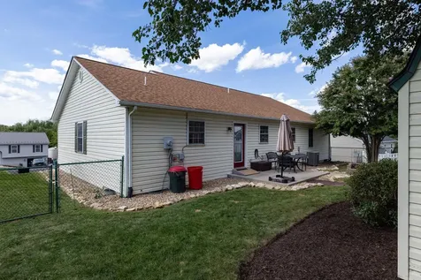 18 Foxhall Lane S Weyers Cave VA 24486