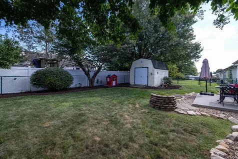 18 Foxhall Lane S Weyers Cave VA 24486