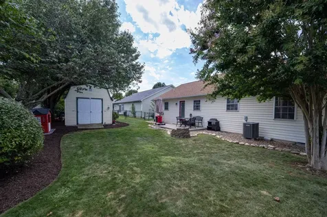 18 Foxhall Lane S Weyers Cave VA 24486