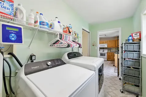 18 Foxhall Lane S Weyers Cave VA 24486
