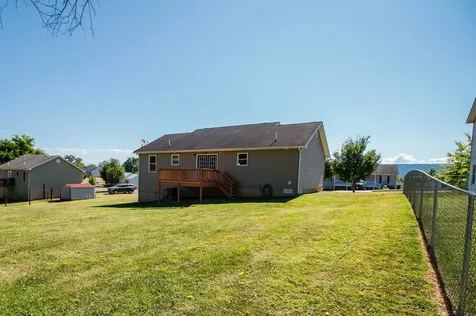439 Summit Avenue N Woodstock VA 22664