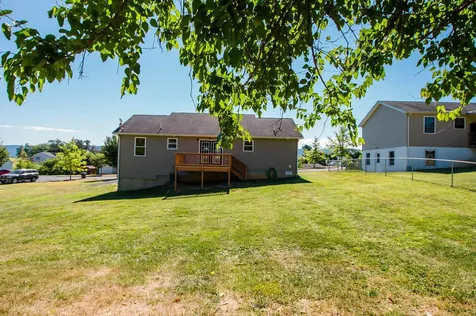 439 Summit Avenue N Woodstock VA 22664