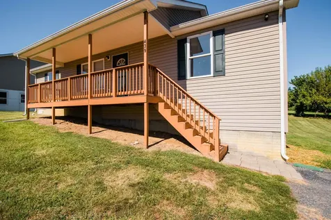 439 Summit Avenue N Woodstock VA 22664