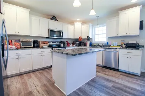 405 11th Street Grottoes VA 24441