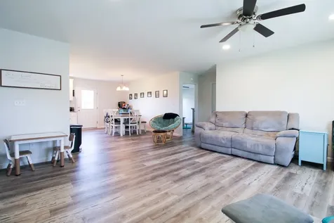 405 11th Street Grottoes VA 24441