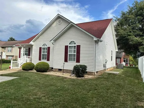 212 Mayfield Lane Waynesboro VA 22980
