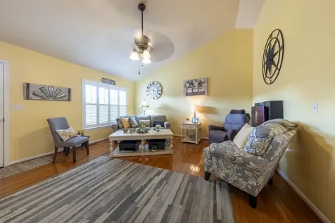 212 Mayfield Lane Waynesboro VA 22980