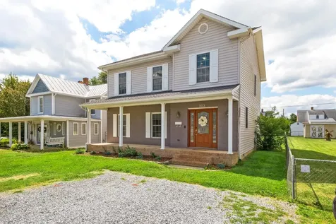 303 Jackson Avenue Elkton VA 22827