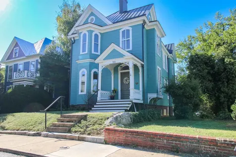 310 Berkeley Place Staunton VA 24401