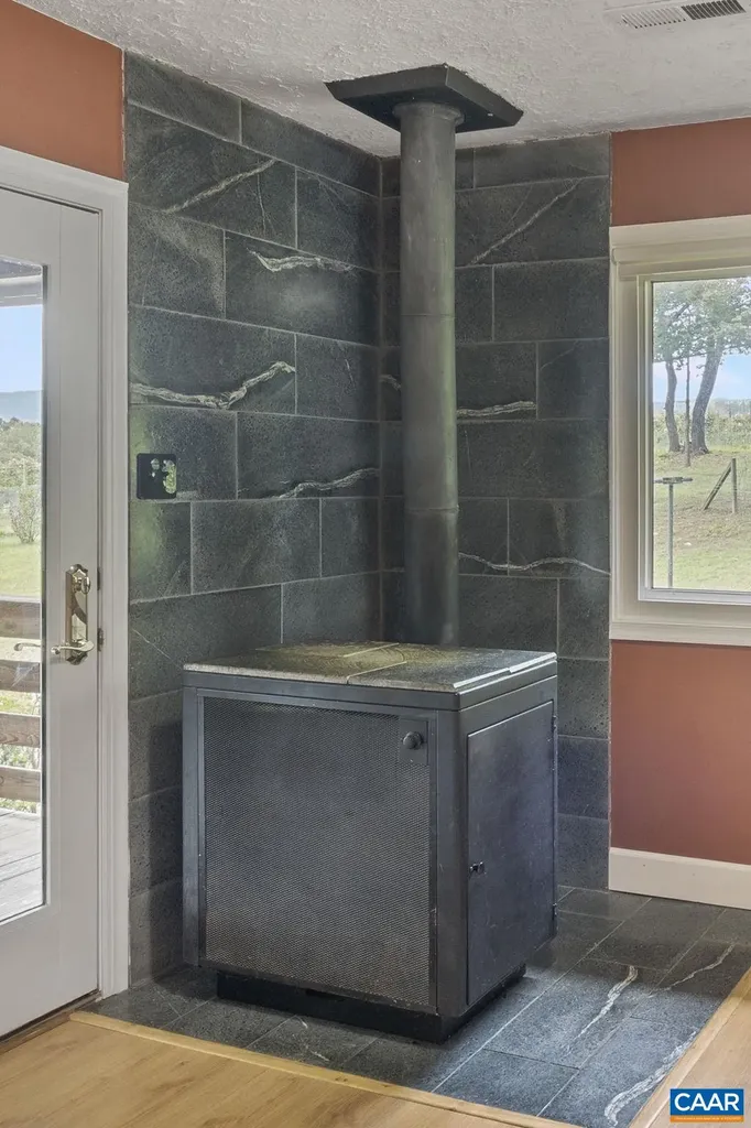 8508 Dick Woods Road Afton VA 22920