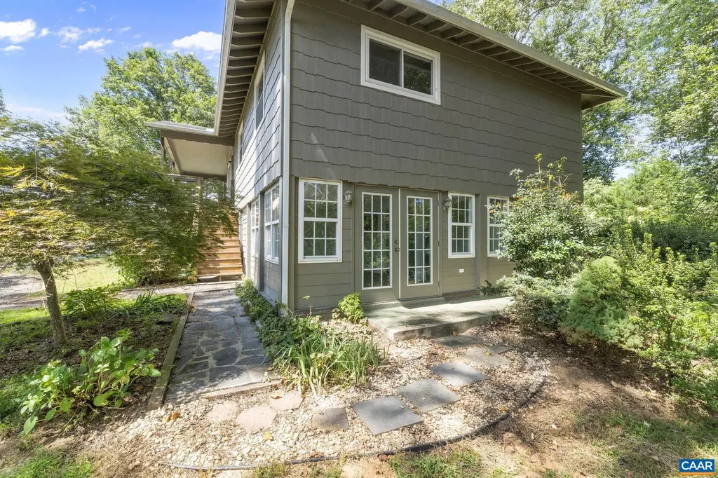 8508 Dick Woods Road Afton VA 22920