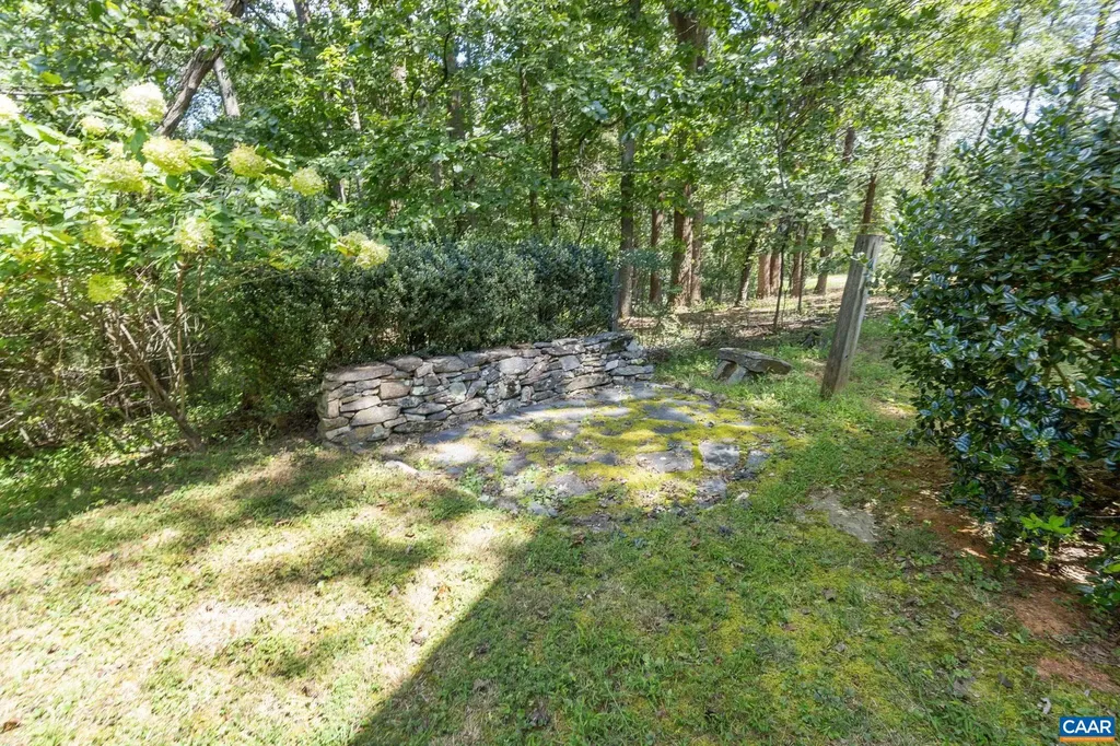 8508 Dick Woods Road Afton VA 22920