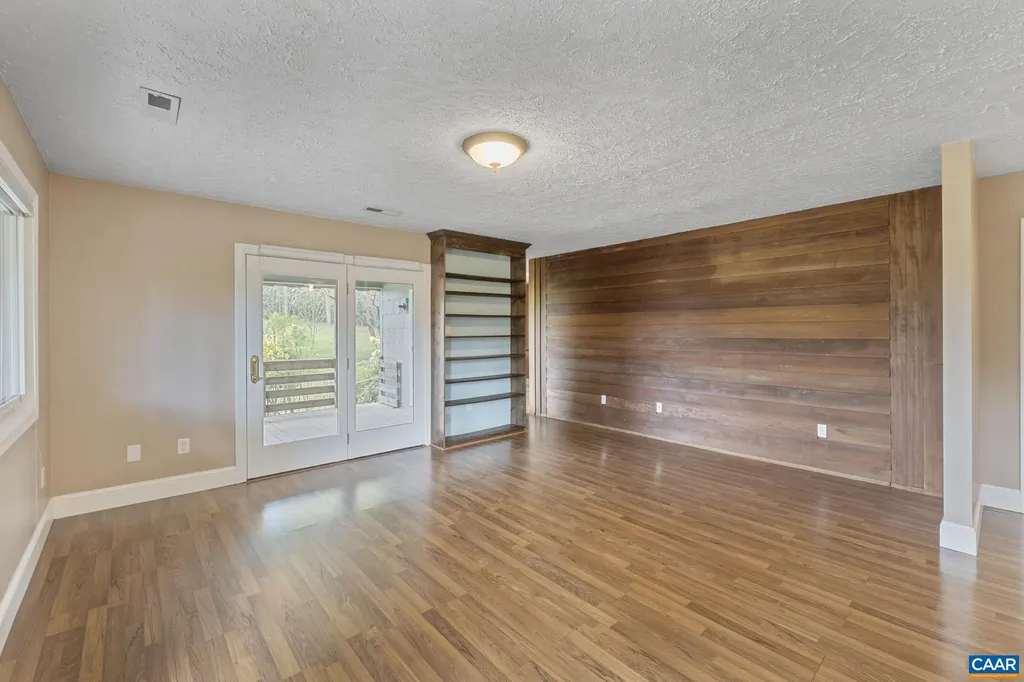 8508 Dick Woods Road Afton VA 22920