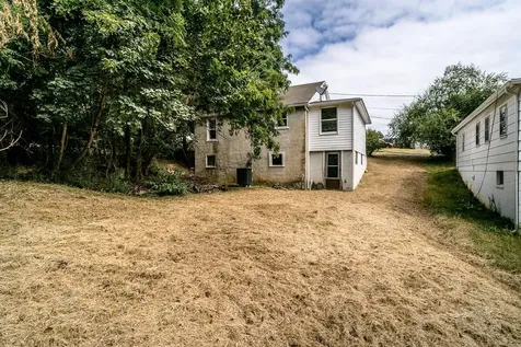 204 Dogwood Street Waynesboro VA 22980