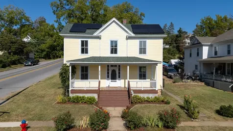 477 Chestnut Avenue Waynesboro VA 22980