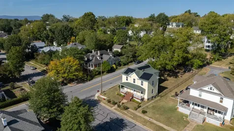 477 Chestnut Avenue Waynesboro VA 22980