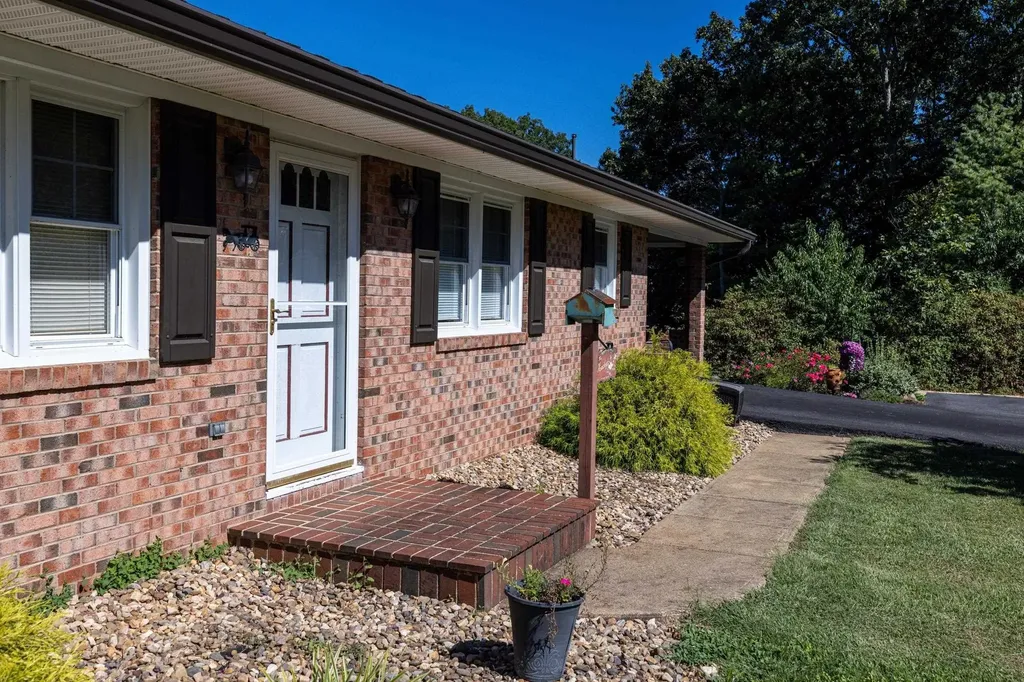 2466 Little Gap Road Elkton VA 22827