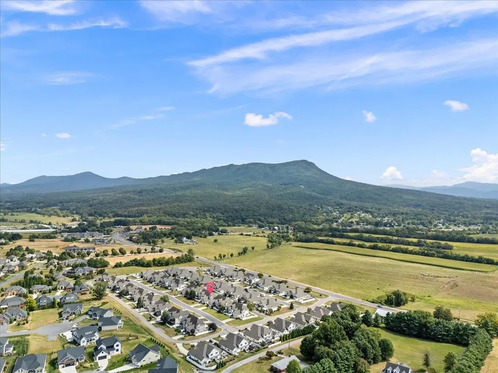 221 Macallister Way Rockingham VA 22801