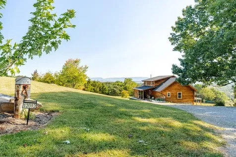 12012 Hollar School Road Linville VA 22834