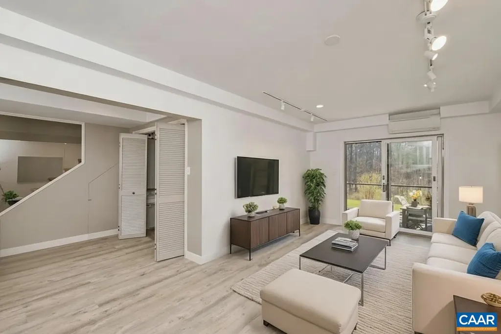 651 Big Oak Road Charlottesville VA 22903