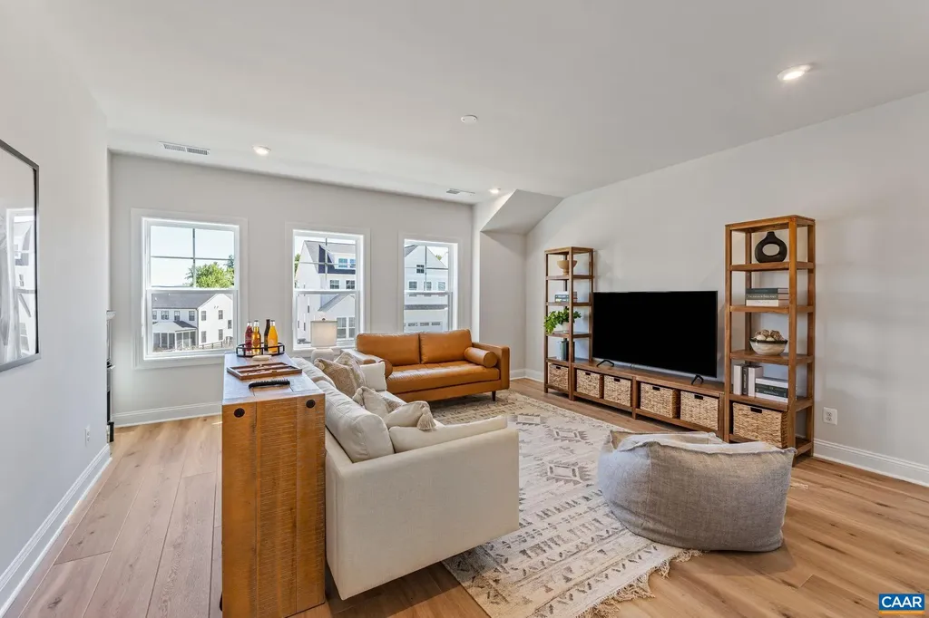 19D Farrow Cove Charlottesville VA 22901