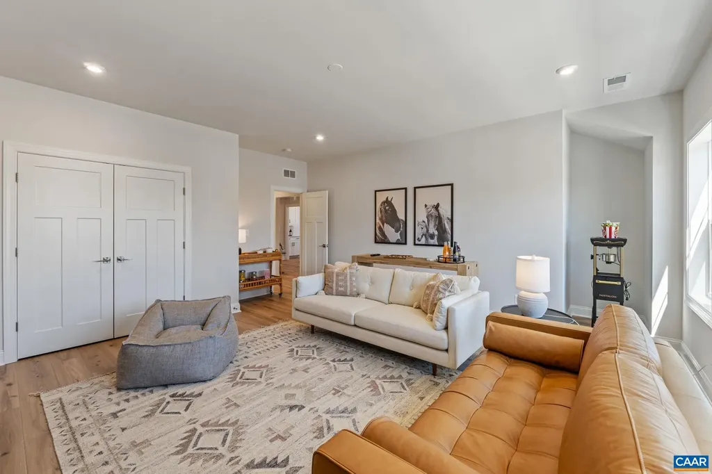 19D Farrow Cove Charlottesville VA 22901