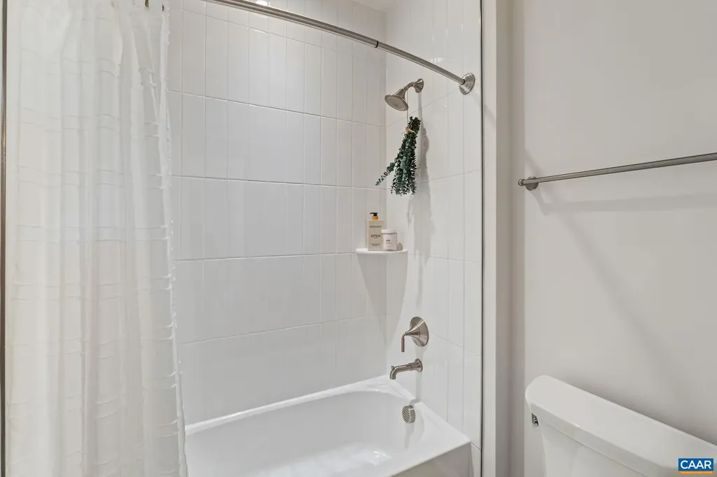 19D Farrow Cove Charlottesville VA 22901