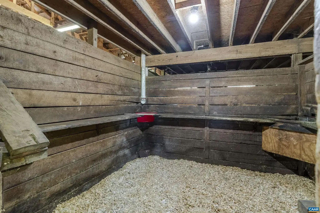 1342 James Madison Highway Gordonsville VA 22942