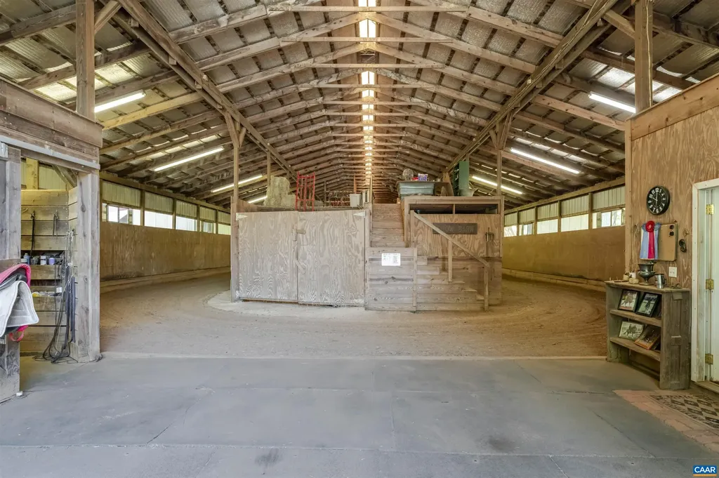 1342 James Madison Highway Gordonsville VA 22942