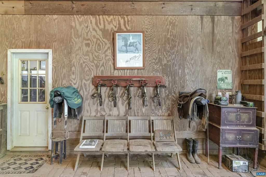 1342 James Madison Highway Gordonsville VA 22942