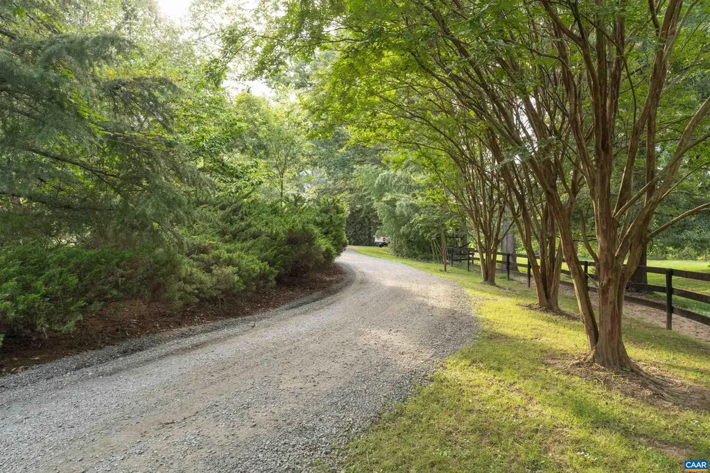 1342 James Madison Highway Gordonsville VA 22942