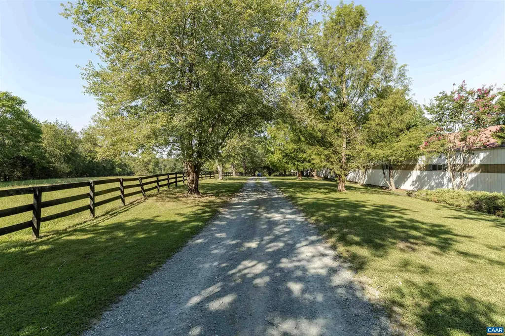 1342 James Madison Highway Gordonsville VA 22942